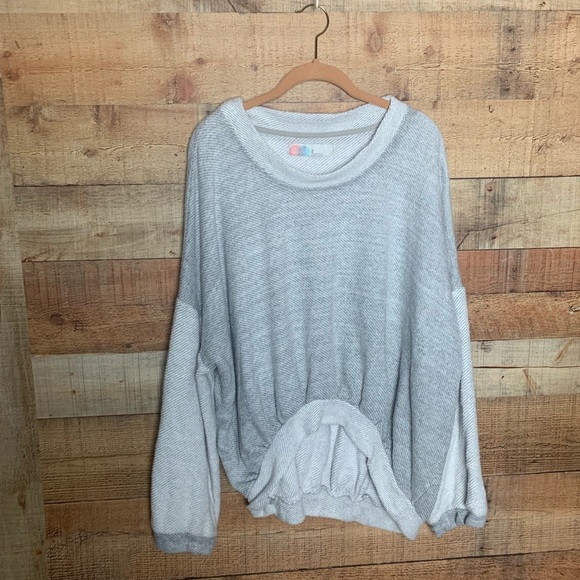 Free People Sweaters - Free People Grey Two Toned Balloon Sleeve Sweater